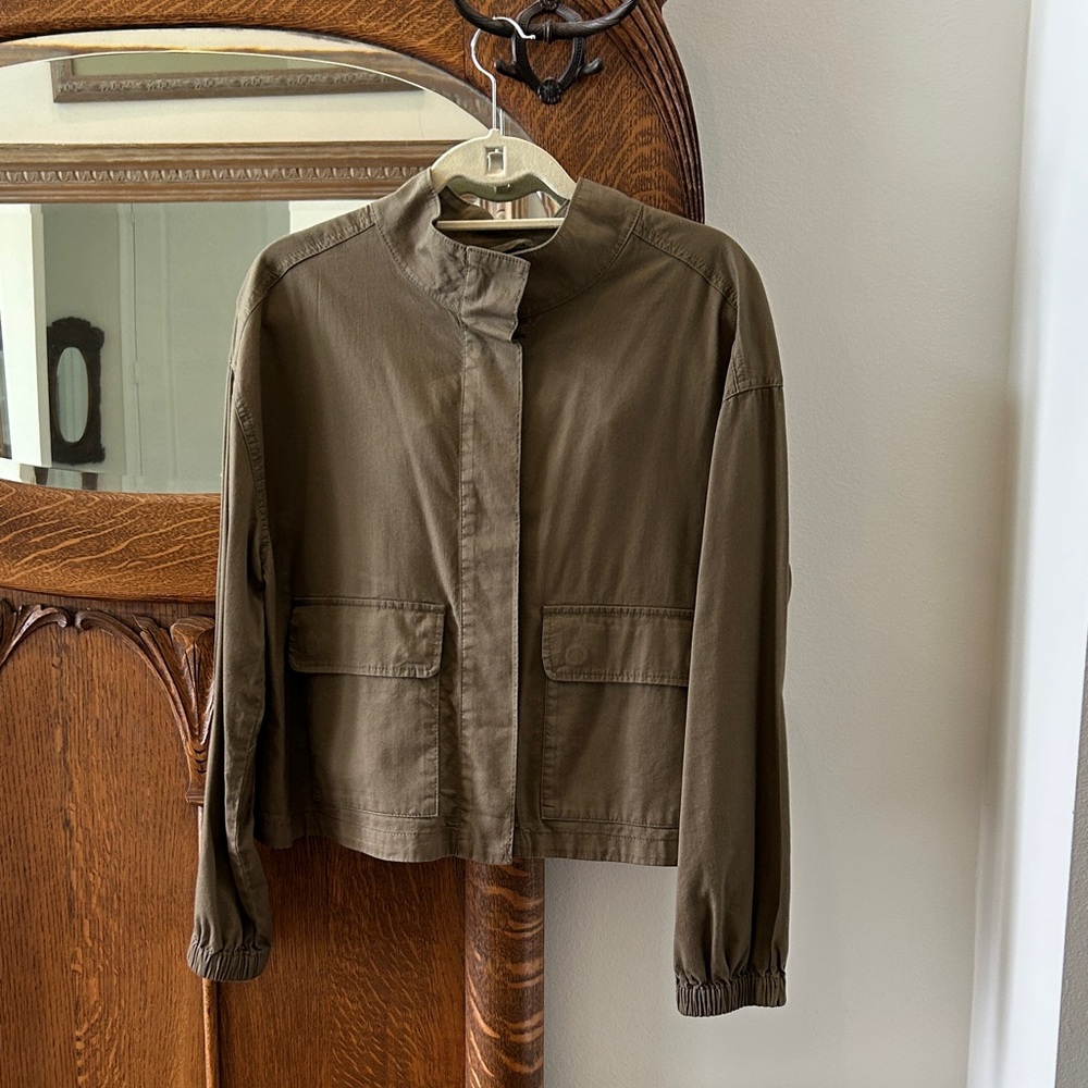 Old Navy khaki cotton jacket. Length 22”. Width 21” Like new.